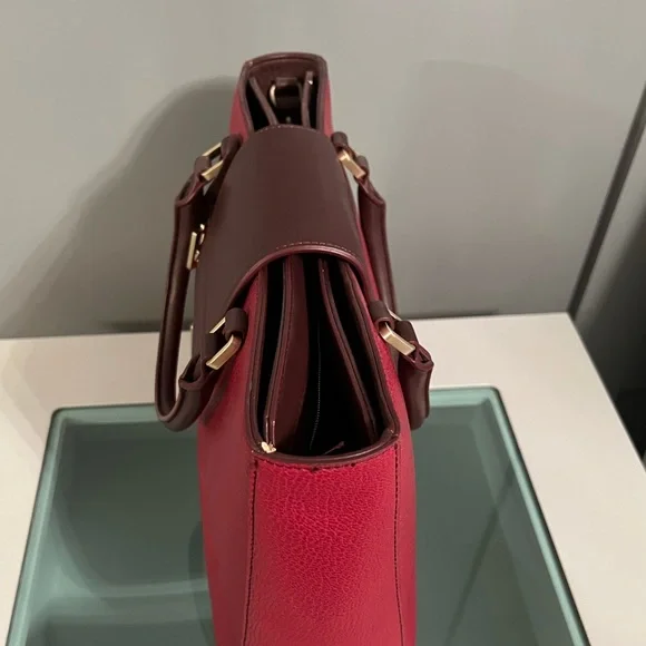 Hand Bag - Picture 3 of 8